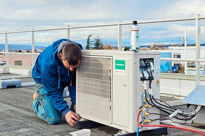LFGC est installateur agréé des plus grandes marques de climatisations et pompes à chaleurs à destination des professionnels